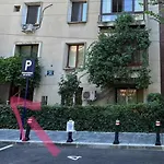 Parisian By Ioana Апартаменти Бухарест