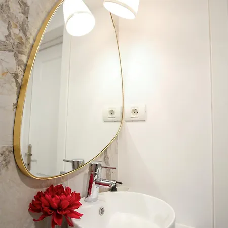 Parisian By Ioana Bukareszt