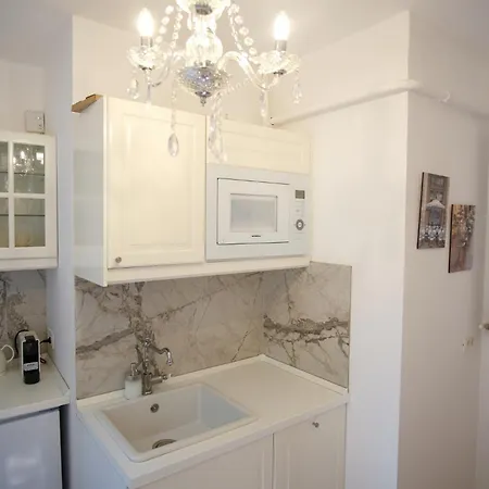 Parisian By Ioana Apartament *